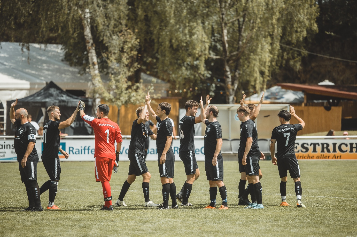 Die erste Mannschaft des TSV Hainsfarth beim Jubiläumsspiel 2024
